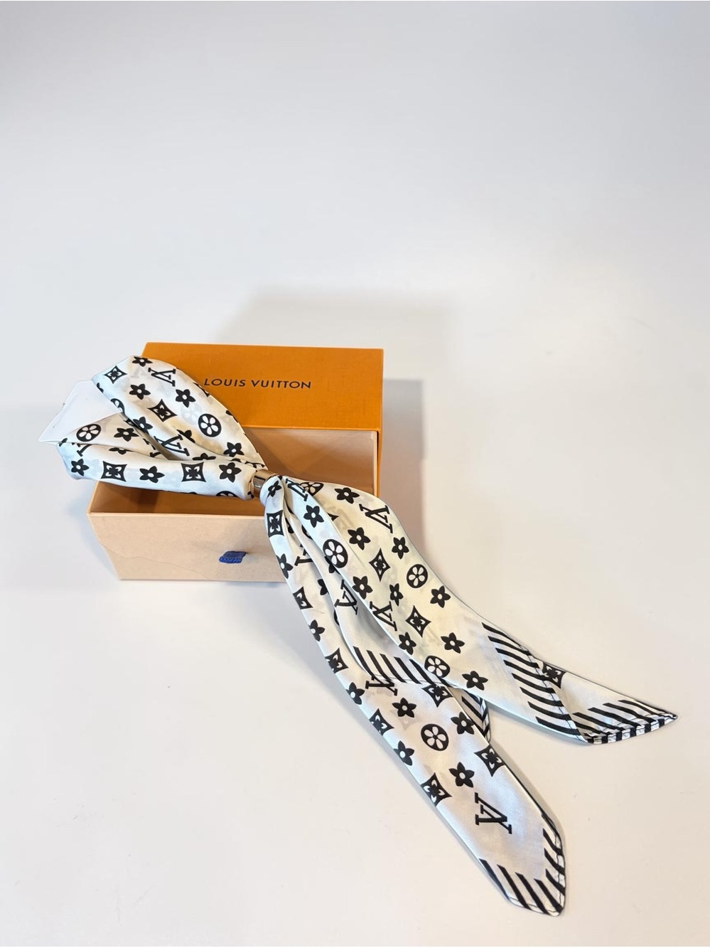 Black & White Monogram Fashion Twilly Scarf Hair Tie Bag Accessory
